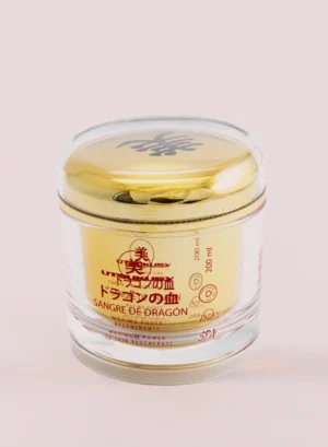 <b>DRAGON BLOOD</b><br>// <em>UTSUKUSY</em>